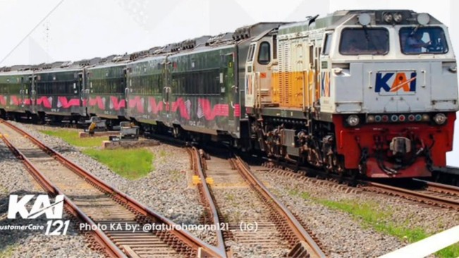 kereta api.